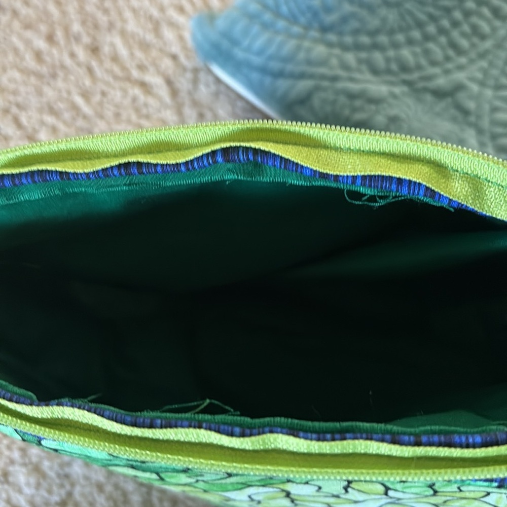 Green Patterned Zipper Pouch - Picture 2 of 3